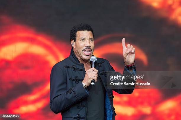 Lionel Richie performs at the Glastonbury Festival at Worthy Farm, Pilton on June 28, 2015 in Glastonbury, England.