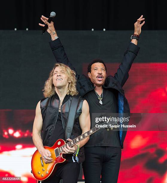 Lionel Richie performs at the Glastonbury Festival at Worthy Farm, Pilton on June 28, 2015 in Glastonbury, England.