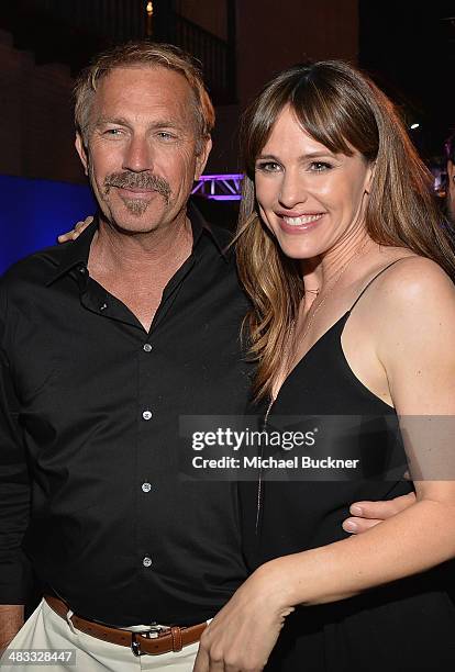 86 Jennifer Garner And Kevin Costner Photos & High Res Pictures - Getty