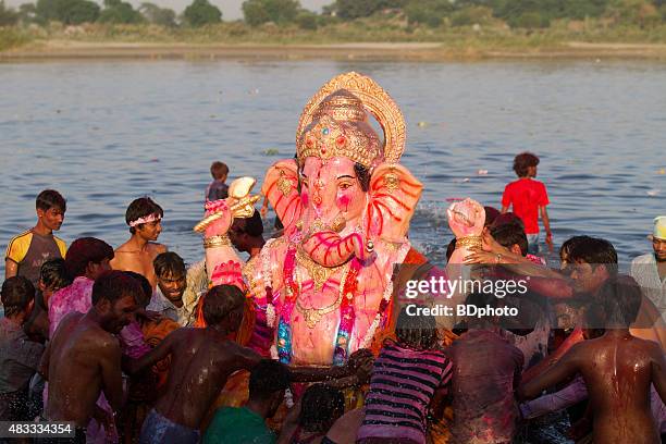 ganesha chaturthi, nuova delhi, india - idols foto e immagini stock