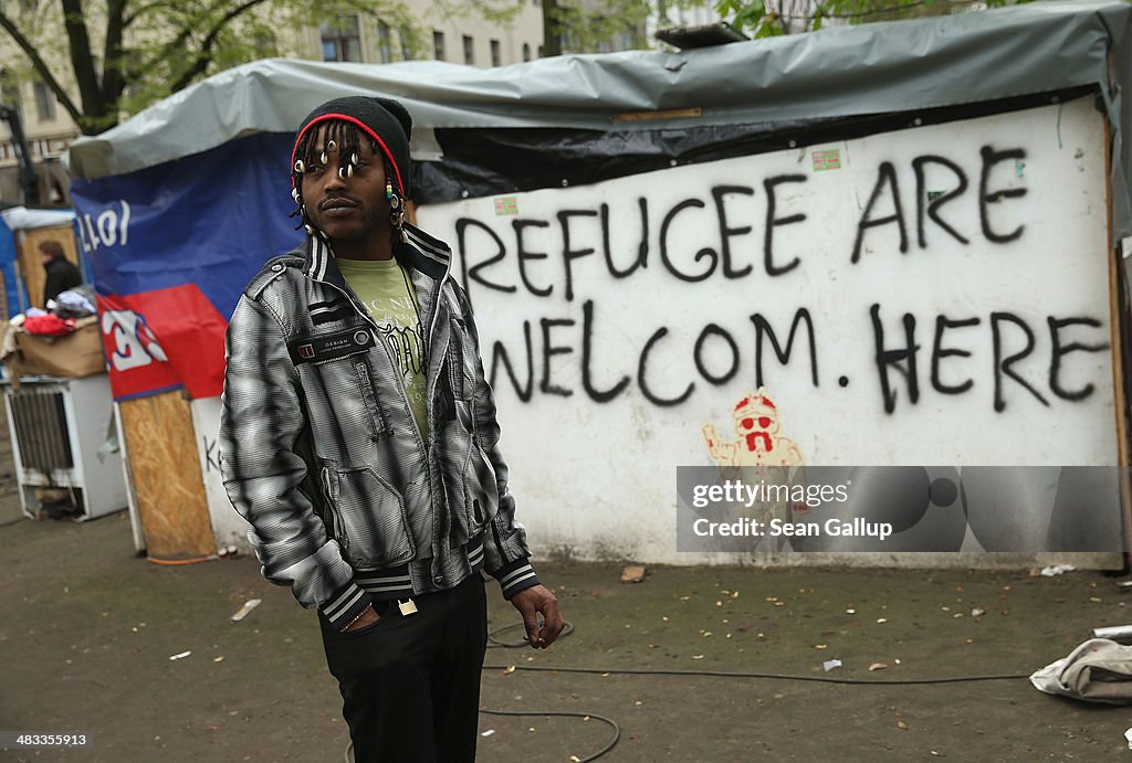 Oranienplatz Refugees, Amidst Dissent, Accept Housing Offer