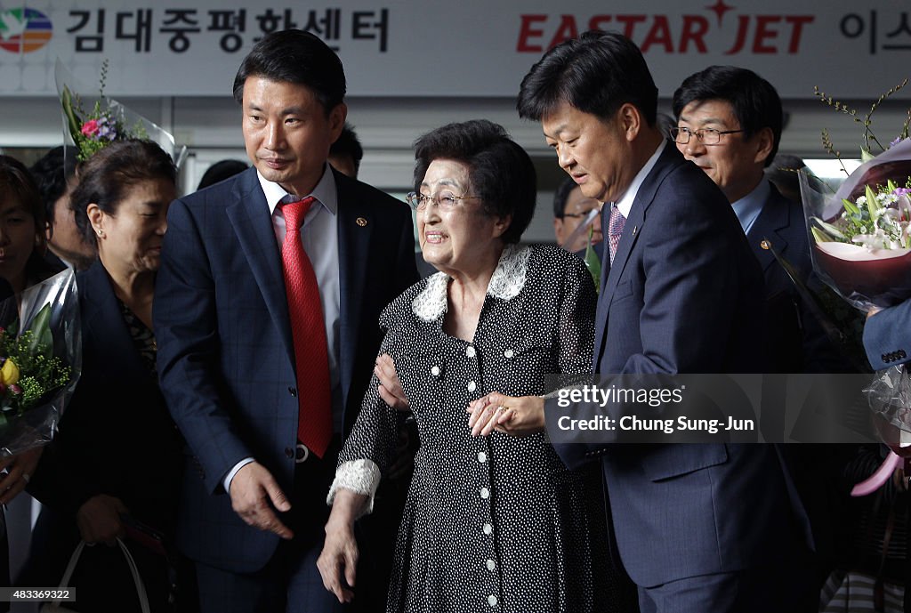 Widow Of Kim Dae-jung Returns From N. Korea To Seoul