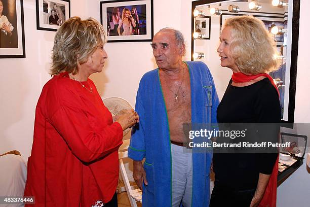 Director Daniele Thompson, Actors Claude Brasseur and Brigitte Fossey pose Backstage after the 'La colere du Tigre' Theater play during the 31th...