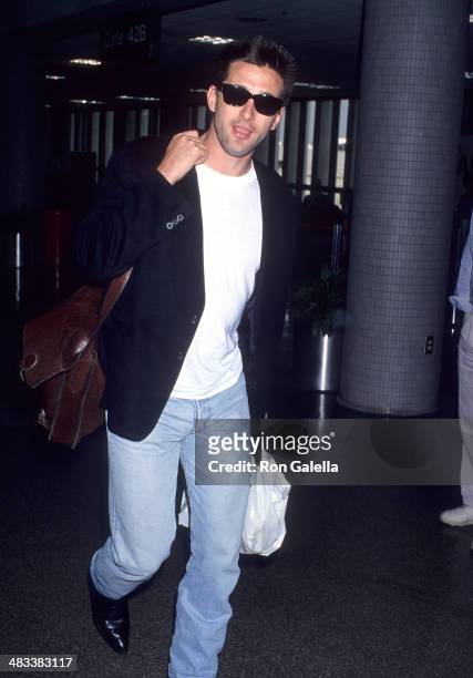 Actor William Baldwin departs for New York City on April 1, 1994 at the Los Angeles International Airport in Los Angeles, California.