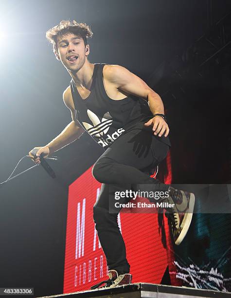 Max Miller Singer 7,369 Max Miller Photos & High Res Pictures - Getty Images