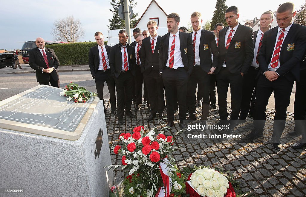 Manchester United - Visit Memorial To The Munich Air Crash