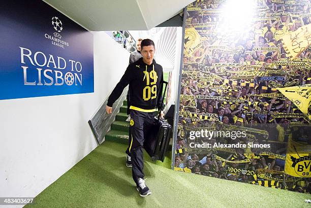 Robert Lewandowski of Borussia Dortmund arrives before the UEFA Champions League Quarter Final between Borussia Dortmund and Real Madrid at Signal...