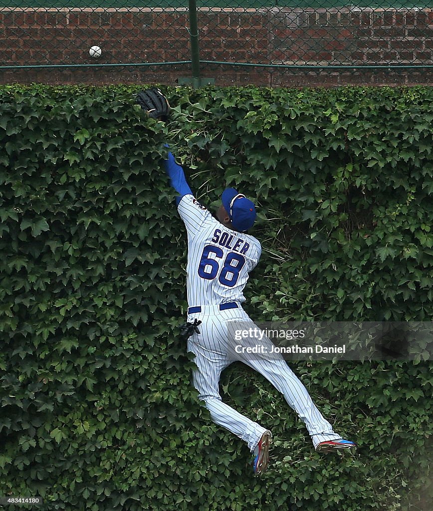 San Francisco Giants v Chicago Cubs