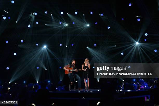 Musicians Blake Shelton and Miranda Lambert perform onstage during ACM Presents: An All-Star Salute To The Troops at the MGM Grand Garden Arena on...