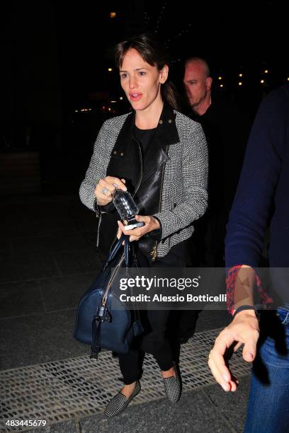 Jennifer Garner is seen arriving at her Manhattan hotel on April 8, 2014 in New York City.