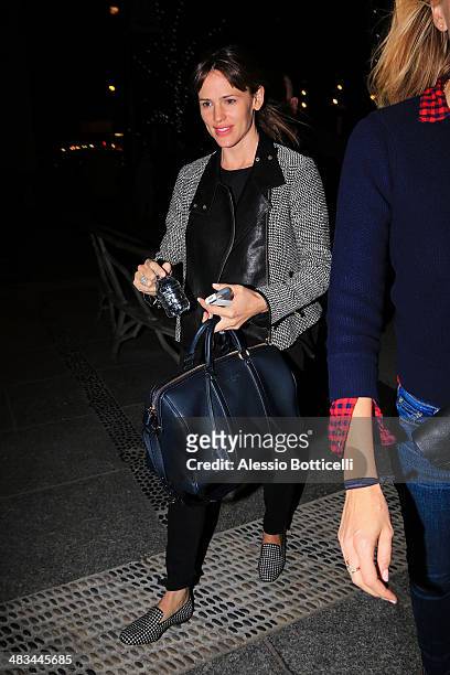 Jennifer Garner is seen arriving at her Manhattan hotel on April 8, 2014 in New York City.