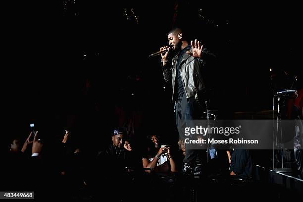 Usher performs at the 2015 Ford Neighborhood Awards Hosted By Steve Harvey at Phillips Arena on August 8, 2015 in Atlanta, Georgia.