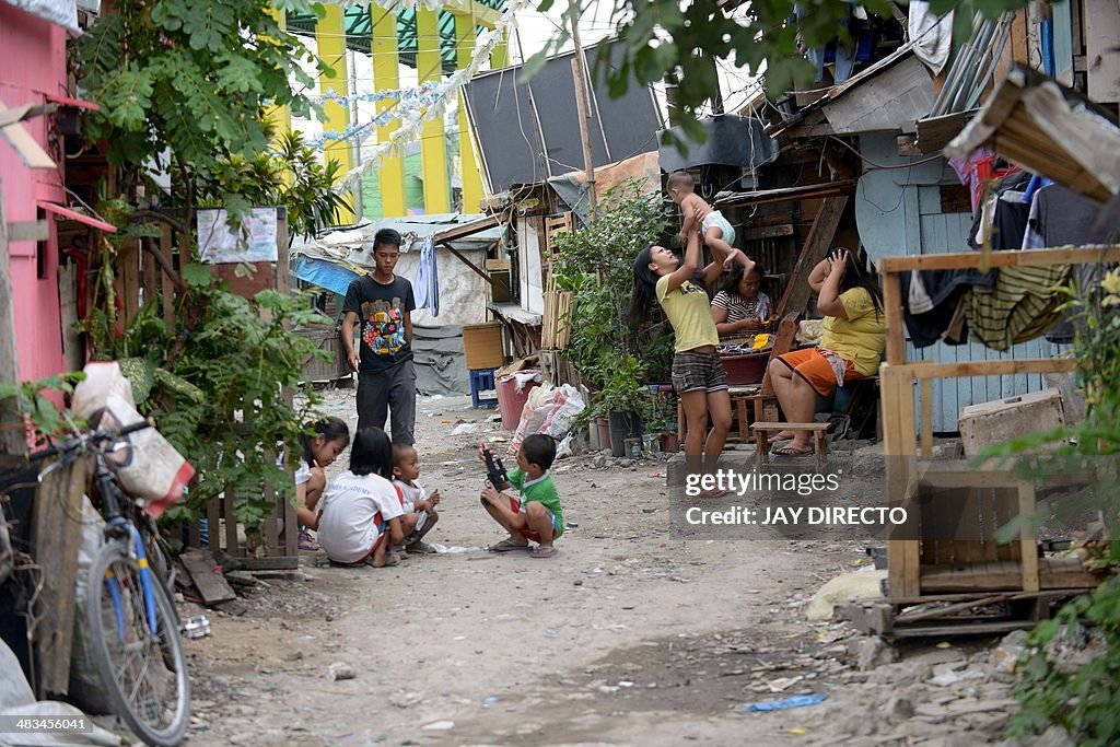 PHILIPPINES-RELIGION-CONTRACEPTION-POVERTY-POPULATION-PEOPLE