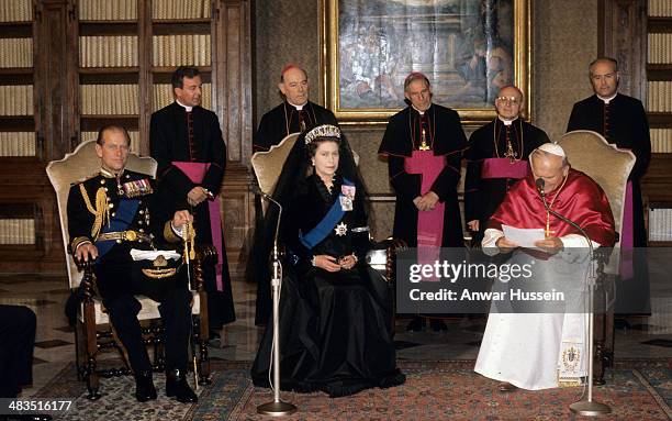 Queen Elizabeth ll and Prince Philip, Duke of Edinburgh visit The Vatican for an audience with Pope John Paul ll on October 17, 1980 at The Vatican,...