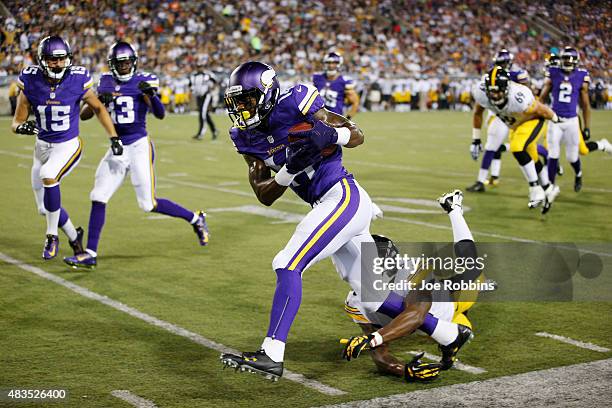 Stefon Diggs of the Minnesota Vikings returns a punt 62 yards to set up a touchdown against the Pittsburgh Steelers in the third quarter of the NFL...