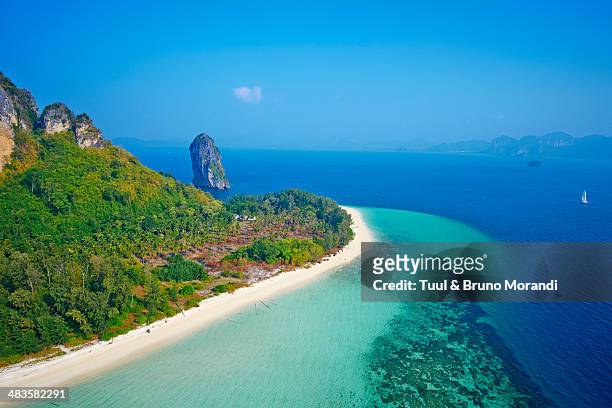 thailand, krabi province, ko poda island - oceano índico fotografías e imágenes de stock