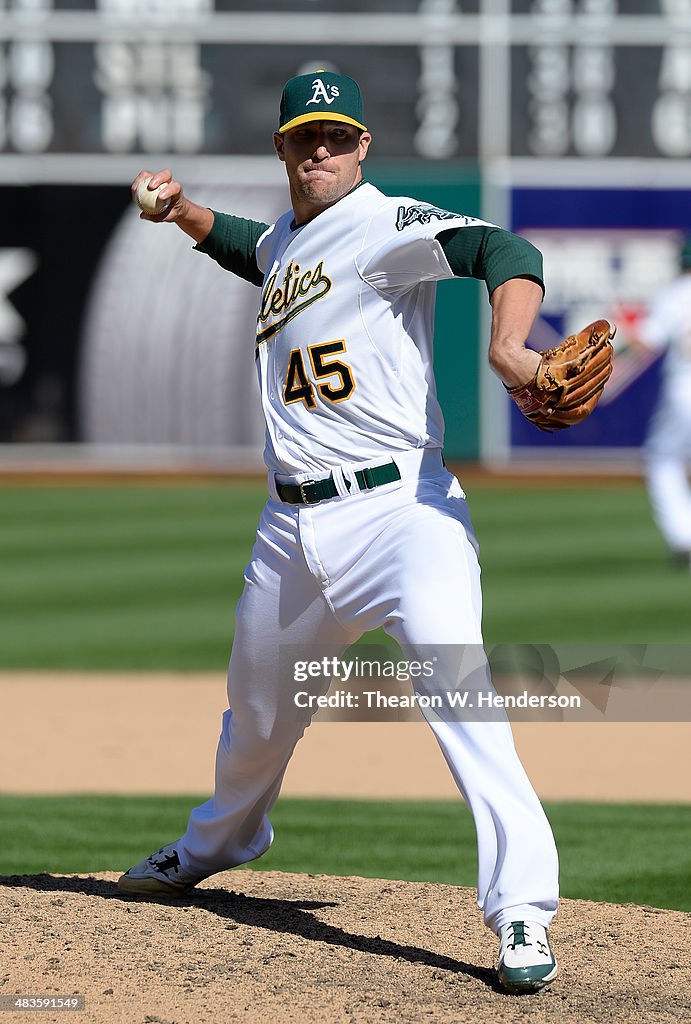 Seattle Mariners v Oakland Athletics