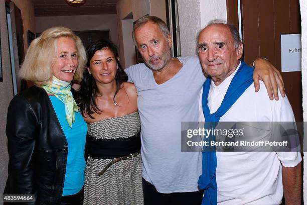 Actress Brigitte Fossey, Fabrice Luchini with his companion and Actor Claude Brasseur pose Backstage after 'Fabrice Luchini - Poesie ?' show during...