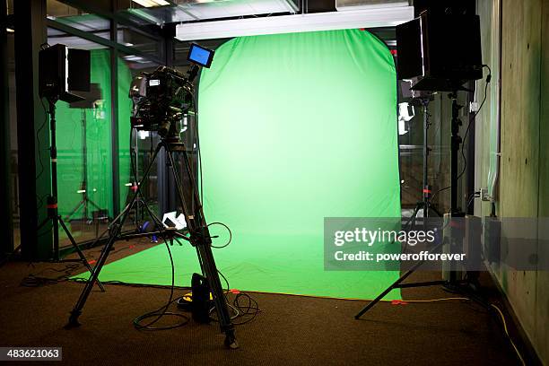 empty green screen film set - television studio lights stock pictures, royalty-free photos & images