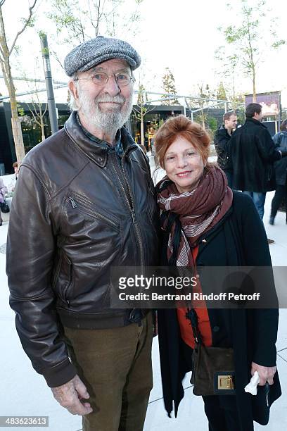 Actor Jean-Pierre marielle and his wife Agathe Natanson attend the Private visit of the Zoological Park of Paris due to reopen on April 12. On April...