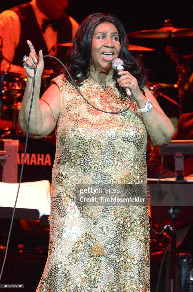 Aretha Franklin In Concert - Oakland, CA