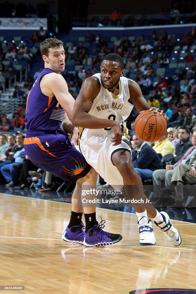 Phoenix Suns v New Orleans Pelicans