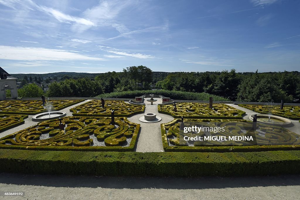 FRANCE-AUVERS-CASTLE