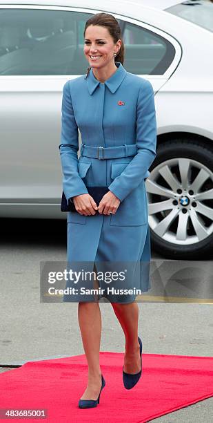 Catherine, Duchess of Cambridge attends a wreathlaying service at the War Memorial in Seymour Square on April 10, 2014 in Blenheim, New Zealand. The...