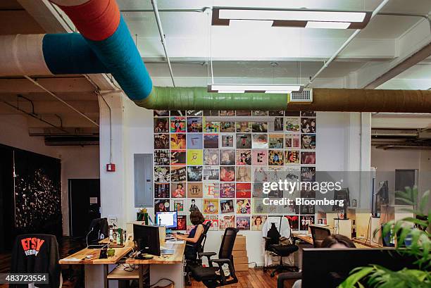 15 Inside The Etsy Inc Dumbo Headquarters Office Stock Photos, High-Res ...