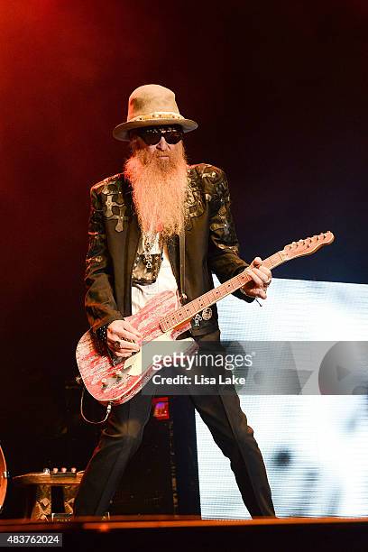 Billy Gibbons of ZZ Top perform at Sands Steel Stage at PNC Plaza on August 12, 2015 in Bethlehem, Pennsylvania.
