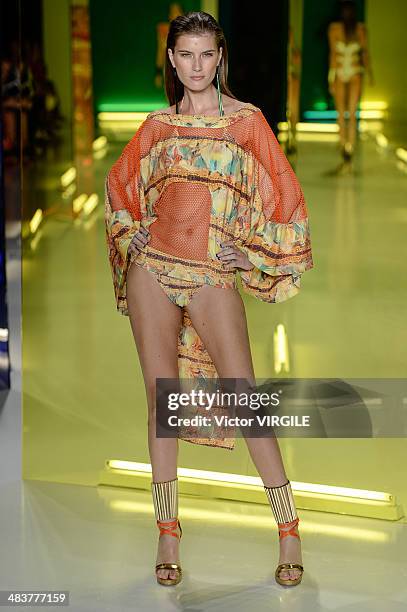 Model walks the runway during Movimento show at Sao Paulo Fashion Week Spring Summer 2014/2015 at Parque Candido Portinari on April 3, 2014 in Sao...