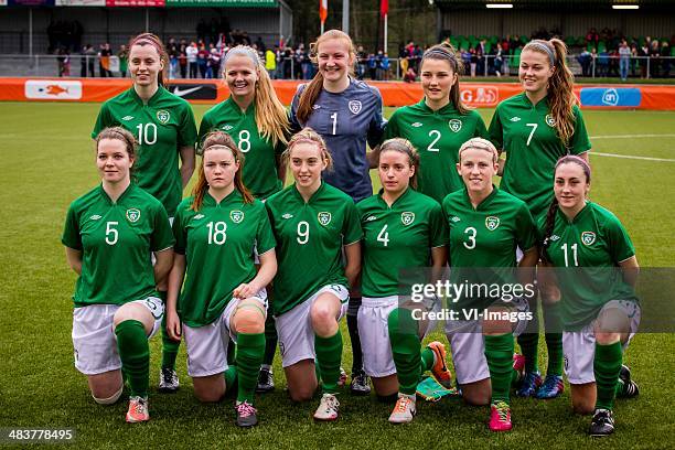 Lauren Dwyer of Ierland, Grace Wright of Ierland, goalkeeper Courtney Brosnan of Ierland, Keeva Keenan of Ierland, Sarah Rowe of Ierland, Ciara...