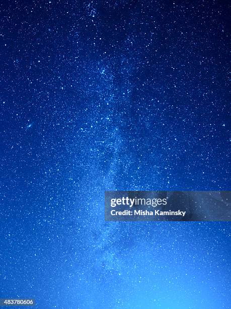 milky way - sterrenhemel stockfoto's en -beelden