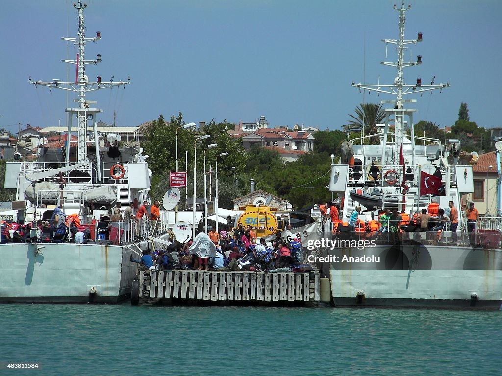 Illegal immigrants captured on Aegean Sea by Turkish coast guards