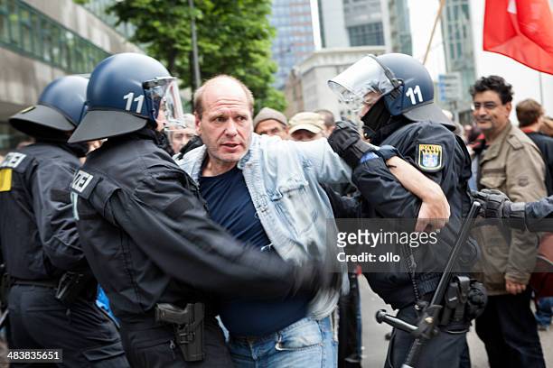 blockupy 2013, frankfurt - arrested stock-fotos und bilder