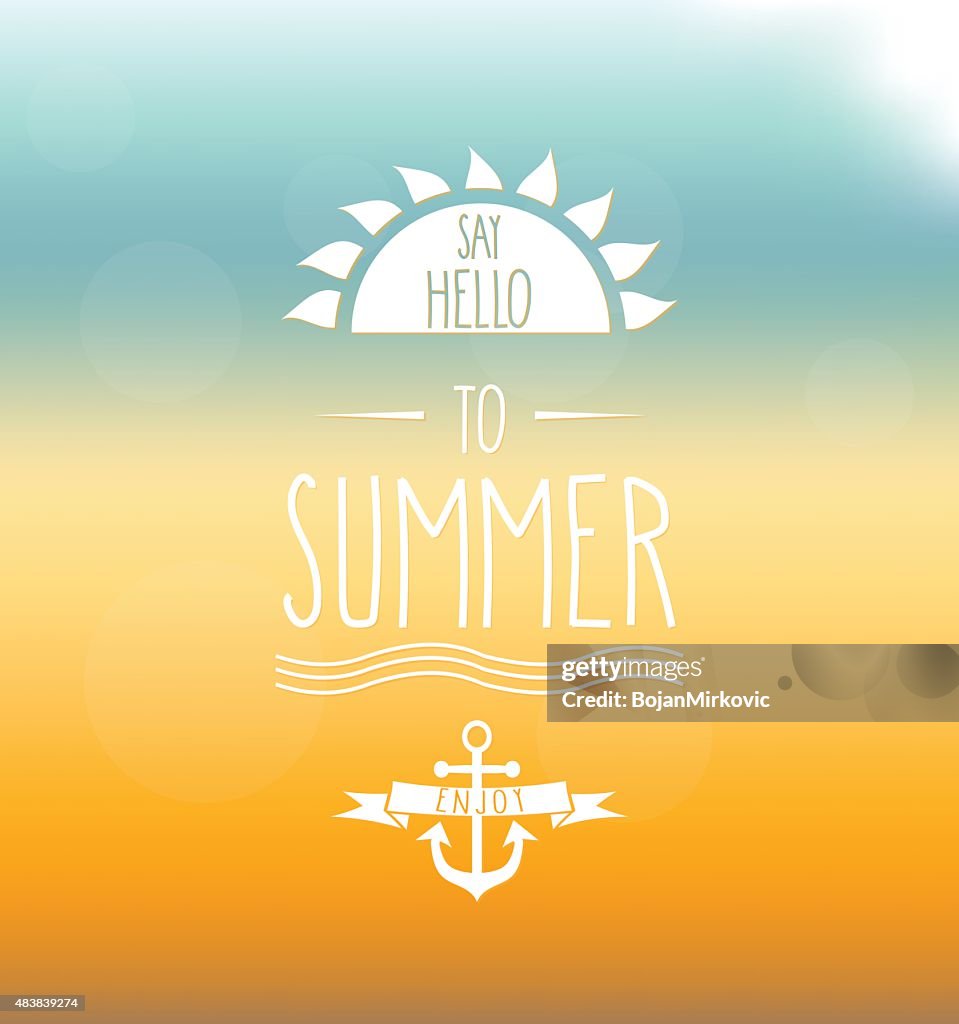 Say Hello to Summer dibujados a mano en la etiqueta. Fondo de malla