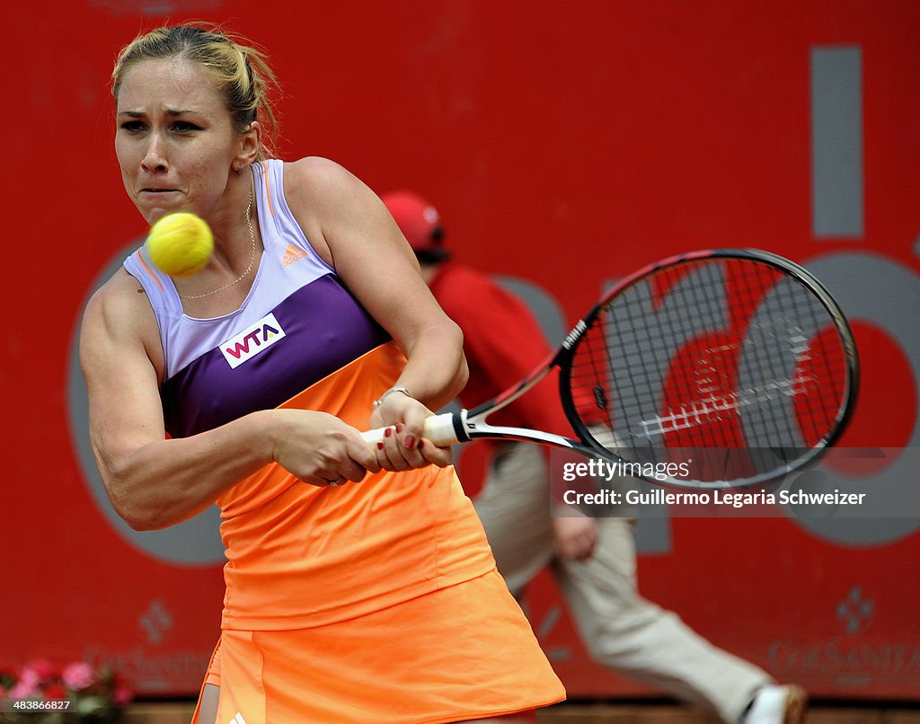 Claro Open Colsanitas - Jelena Jankovic v Sofia Shapatava