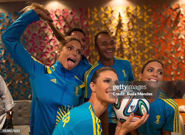 Brazilian former world champions players Juliano Belleti and Cafu , synchronized swimming athletes Bia and Branca Feres and Brazilian TV presenter...