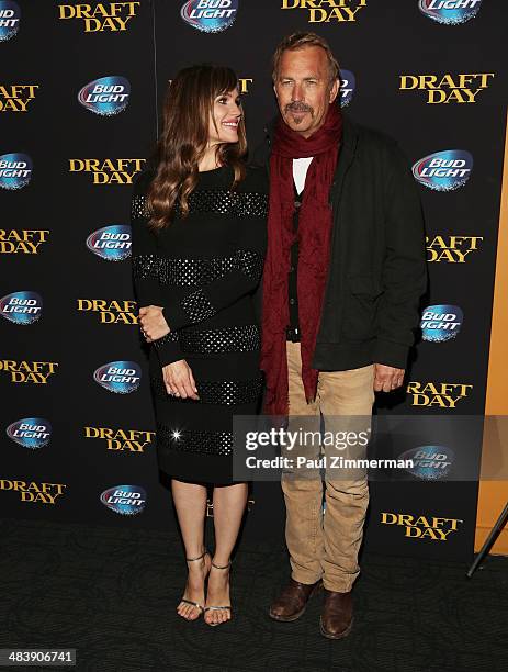 86 Jennifer Garner And Kevin Costner Photos & High Res Pictures - Getty