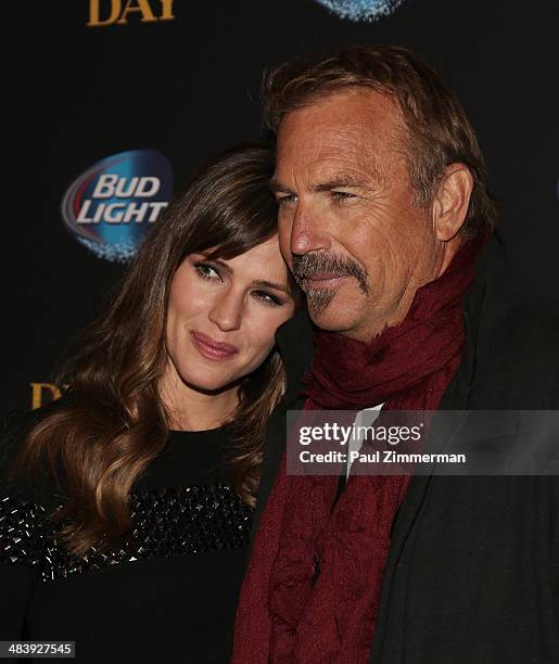 86 Jennifer Garner And Kevin Costner Fotos und hochauflösende Bilder