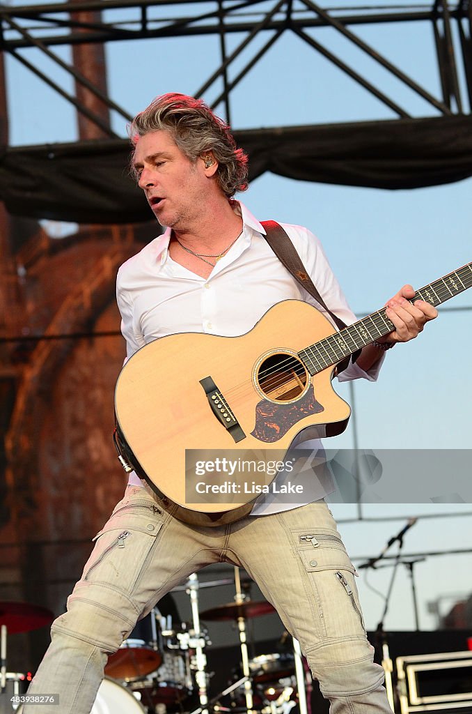Ed Roland Parents Vocalist Ed Roland of Collective Soul performs at Sands Steel Stage ...
