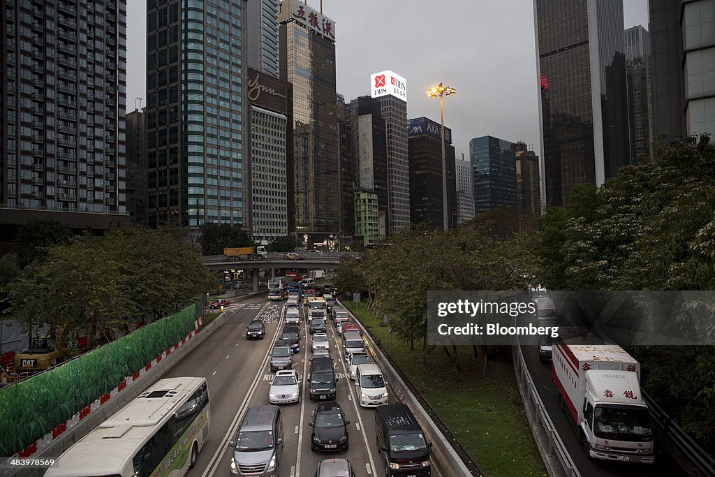 Images Of Traffic Ahead Of UN-Sponsored Intergovernmental Panel on Climate Change Report