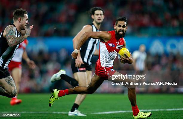 Lewis Jetta of the Swans in action during the round 20 AFL match between the Sydney Swans and the Collingwood Magpies at SCG on August 14, 2015 in...