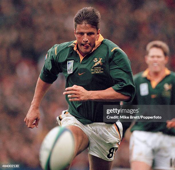 Bobby Skinstad of South Africa in action during the Rugby Union World Cup semi-final match between Australia and South Africa at Twickenham in London...