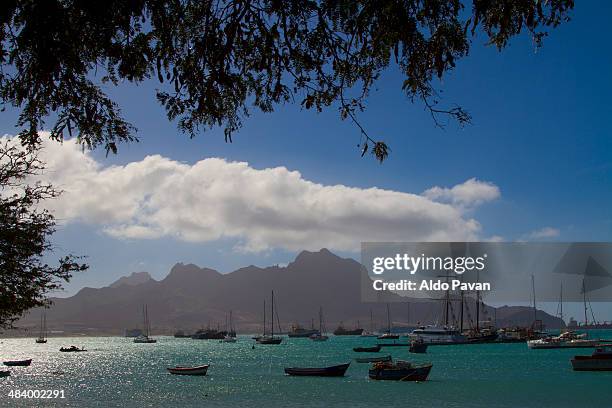 the harbour, sao vicente island, mindelo - cabo verde imagens e fotografias de stock