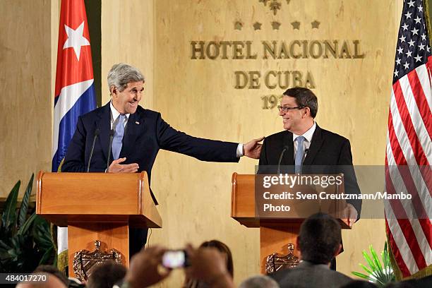 Secretary of State John Kerry and Cuban Minister of Foreign Affairs Bruno Rodriguez Parrilla give a joint press conference in the Hotel Nacional...