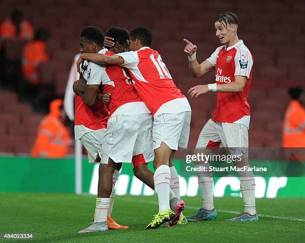 Gedion Zelalem celebrates scoring Arsenal's goal with Alex Iwobi Yassin Fortune and Ben Sheaf during the Barclays U21 match between Arsenal and...