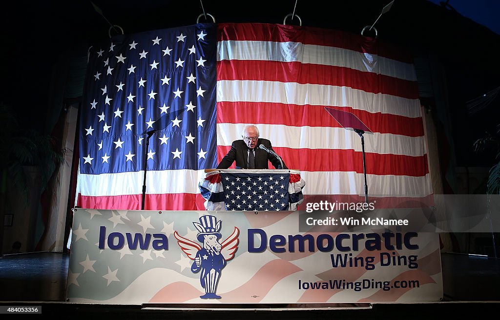 Candidates For President Attend Iowa Democrat's Wing Ding Dinner