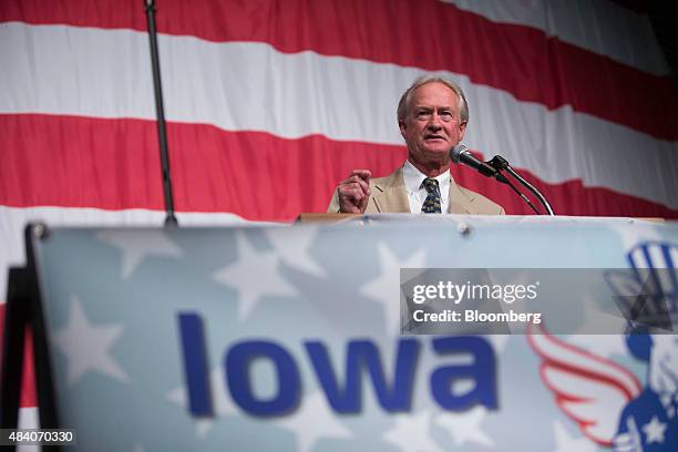 Lincoln Chafee, former governor of Rhode Island and 2016 Democratic presidential candidate, speaks during the Democratic Wing Ding in Clear Lake,...