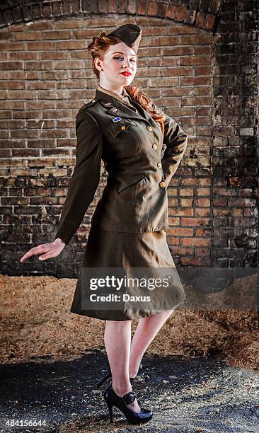 pin up model wwii - 40s pin up girls stock pictures, royalty-free photos & images